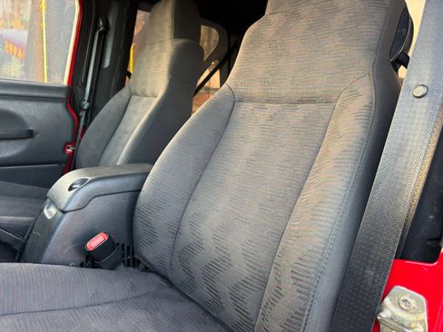 Used 2005 Jeep Wrangler Rubicon AWD/4WD image 15
