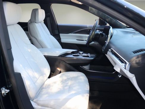 New 2026 Cadillac Lyriq Luxury image 18