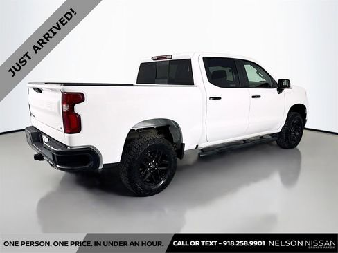 Used 2023 Chevrolet Silverado 1500 LT Trail Boss w/ Convenience Package II AWD/4WD image 5