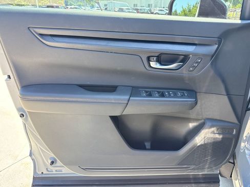 Used 2025 Honda CR-V Sport-L image 13