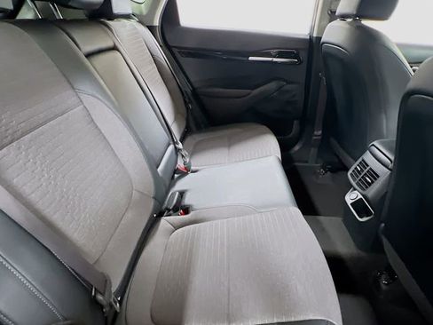 Certified 2022 Kia Seltos S image 27