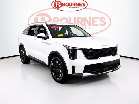 Used 2024 Kia Sorento S image 1