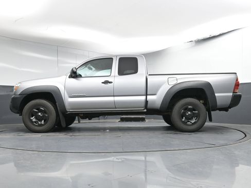 Used 2014 Toyota Tacoma Base image 26