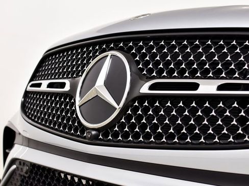 New 2026 Mercedes-Benz GLC 300 image 8