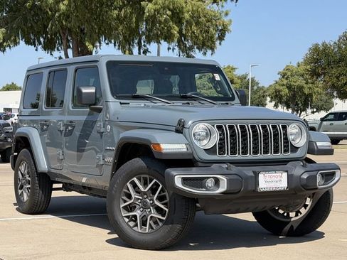 Used 2024 Jeep Wrangler Unlimited Sahara AWD/4WD image 2
