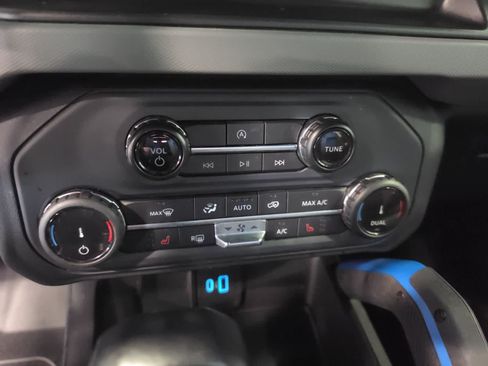 Used 2022 Ford Bronco Black Diamond w/ Sasquatch Package AWD/4WD image 20