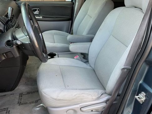 Used 2005 Pontiac Montana SV6 image 9