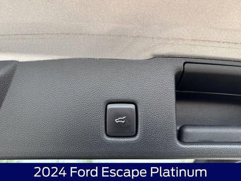 Used 2024 Ford Escape Platinum AWD/4WD image 18