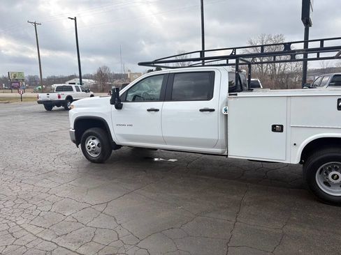Used 2021 Chevrolet Silverado 3500 W/T w/ WT Convenience Package image 4