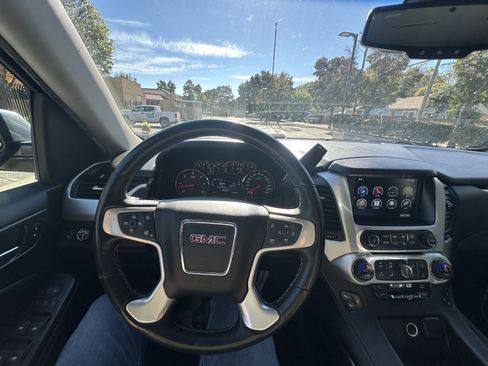 Used 2016 GMC Yukon SLT image 10