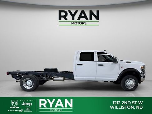 New 2026 RAM 5500 Tradesman w/ Chrome Appearance Group AWD/4WD image 10