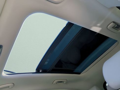 Used 2026 Genesis GV70 2.5T Select AWD/4WD image 18