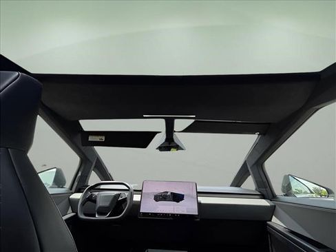 Used 2024 Tesla Cybertruck AWD Crew Cab image 13