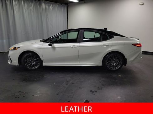 Used 2025 Toyota Camry XSE w/ Premium Plus Package AWD/4WD image 5