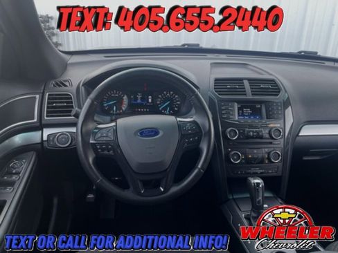 Used 2017 Ford Explorer XLT image 16
