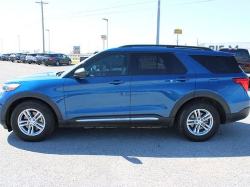 Used 2020 Ford Explorer XLT w/ Equipment Group 202A image 10