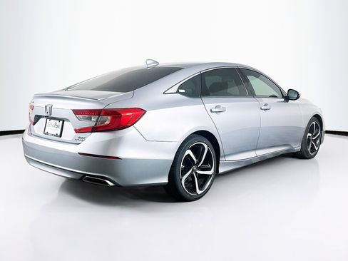Used 2018 Honda Accord Sport image 9