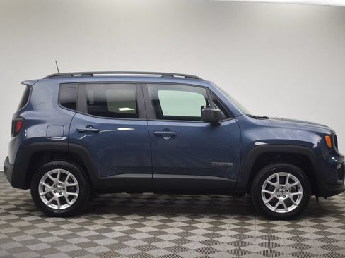 Used 2023 Jeep Renegade Latitude w/ Premium Group AWD/4WD image 15