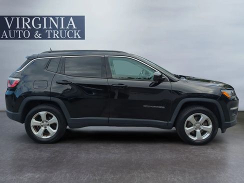 Used 2018 Jeep Compass Latitude w/ Popular Equipment Group AWD/4WD image 7