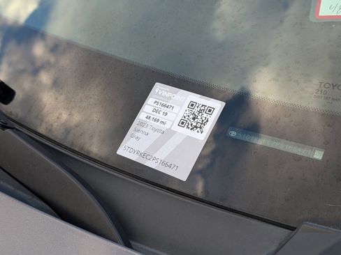 Used 2023 Toyota Sienna XLE image 15