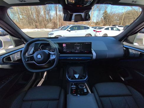 Used 2025 BMW X3 xDrive30i w/ Premium Package image 17