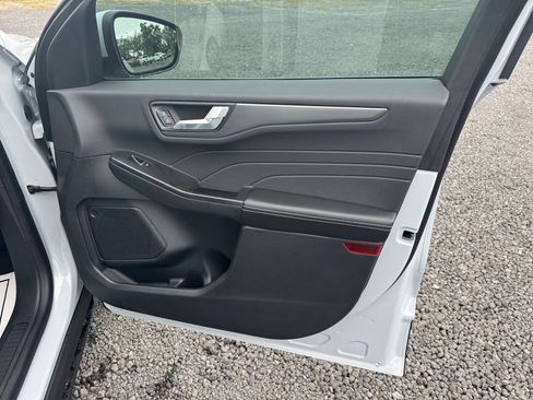 New 2026 Ford Escape SE FWD image 22