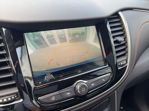 Used 2018 Chevrolet Trax LS w/ LPO, Cargo Package AWD/4WD image 18