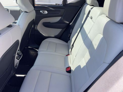 Used 2023 Volvo XC40 B5 Plus w/ Climate Package AWD/4WD image 23