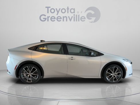 Used 2025 Toyota Prius Limited FWD image 7