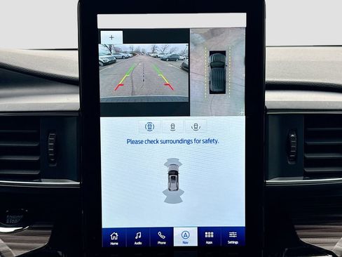 Used 2022 Ford Explorer Limited w/ Limited Technology Package image 18