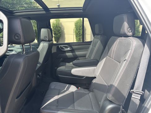 Used 2022 Chevrolet Tahoe RST w/ Luxury Package AWD/4WD image 31