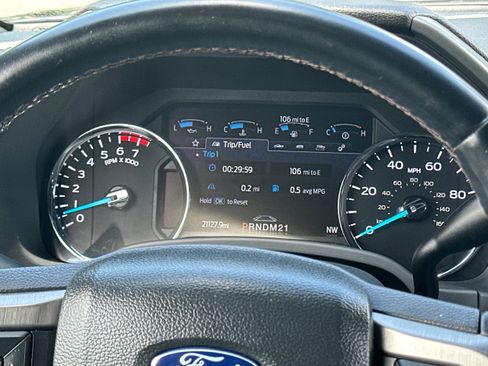 Used 2022 Ford F250 Platinum w/ FX4 Off-Road Package AWD/4WD image 19