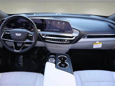 New 2026 Cadillac Lyriq Sport image 15