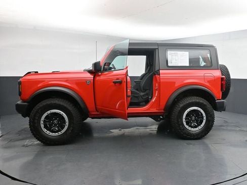 Used 2023 Ford Bronco Base w/ Sasquatch Package image 37