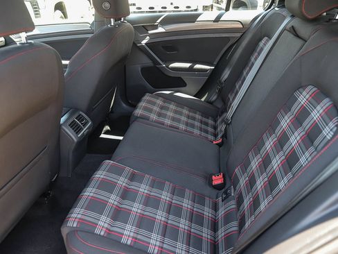 Used 2018 Volkswagen GTI SE FWD image 17