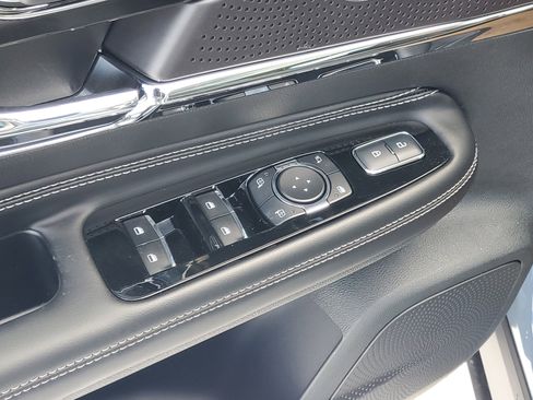 New 2026 Lincoln Corsair Premiere image 10