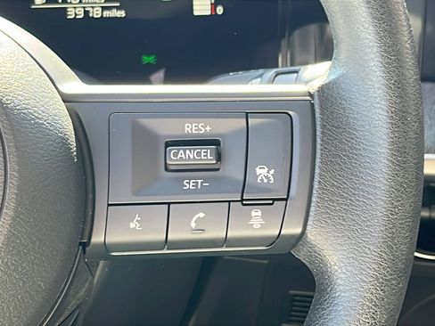 Used 2025 Nissan Kicks SV image 18