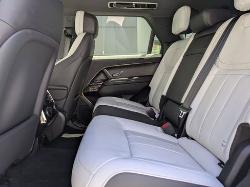 Used 2025 Land Rover Range Rover Sport Dynamic SE image 16