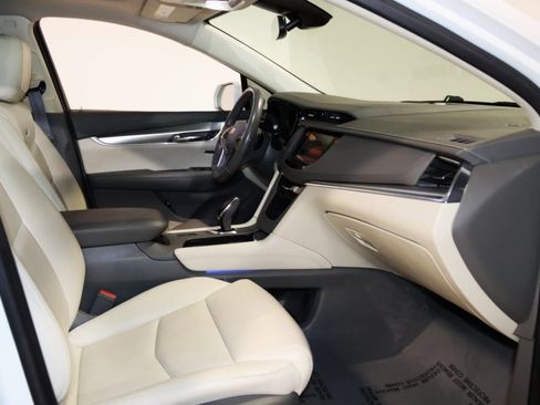 Used 2019 Cadillac XT5 Luxury image 49