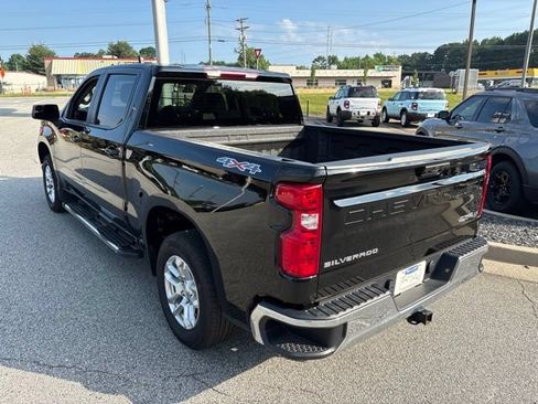 Used 2024 Chevrolet Silverado 1500 LT AWD/4WD image 6