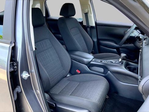 Used 2024 Honda HR-V LX image 8