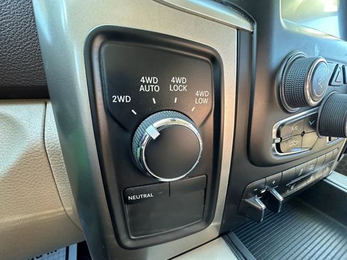 Used 2013 RAM 1500 Big Horn AWD/4WD image 18