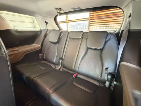 Used 2026 Kia Carnival FWD image 29
