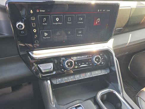 Used 2025 GMC Sierra 1500 Denali w/ Denali Reserve Package AWD/4WD image 39