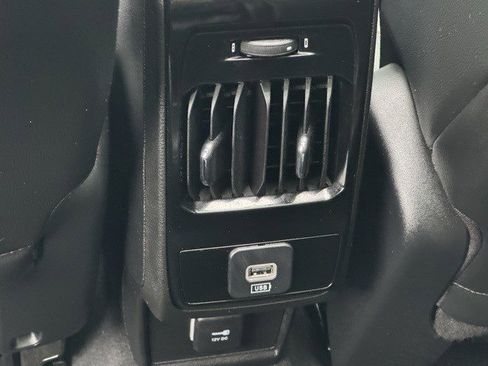 Certified 2022 Jeep Compass Limited w/ Sun and Sound Group image 30