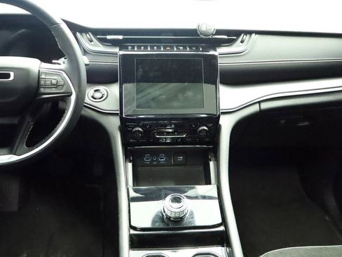 Used 2023 Jeep Grand Cherokee L Laredo image 29