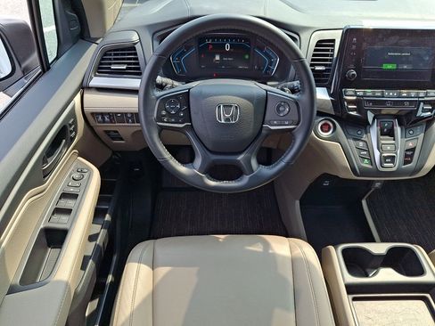 Certified 2023 Honda Odyssey EX-L image 13