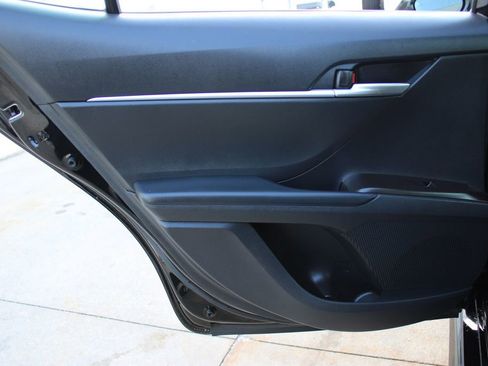 Used 2024 Toyota Camry SE image 22