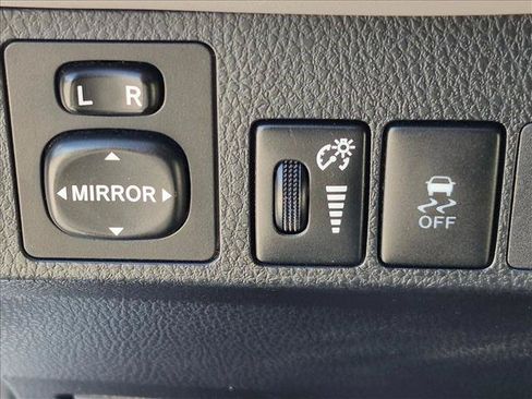 Used 2013 Toyota RAV4 Limited FWD image 12