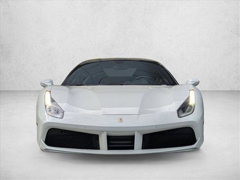 Used 2018 Ferrari 488 GTB RWD image 2